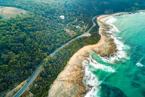 Cars driving on the great ocean road