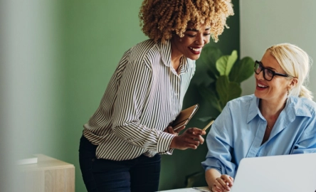 Van code naar kliks: de evolutie van taakautomatisering