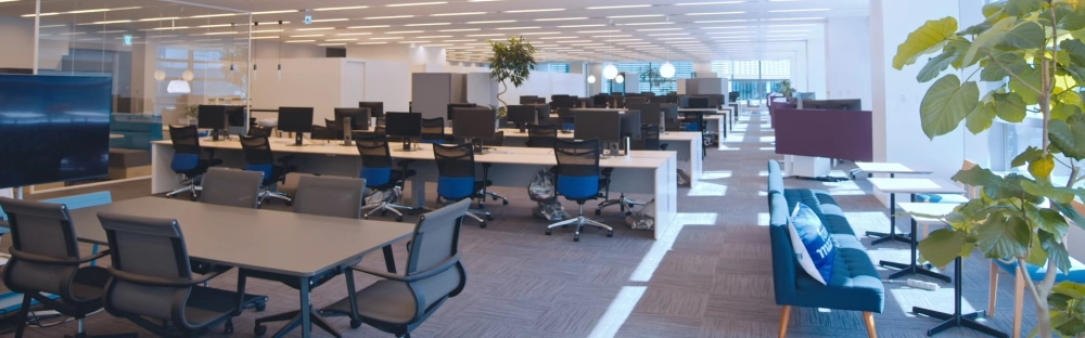 28249a197a19-0818_Mazars_Master4_OfficeTour_FIX.mov.01_00_01_07.-001.jpg.webp 28249a197a19-0818_Mazars_Master4_OfficeTour_FIX.mov.01_00_01_07.-001.jpg.webp