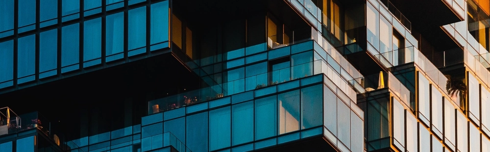 e6e1c90b6990-theanandthakur-building-6011756_1920.jpg.webp