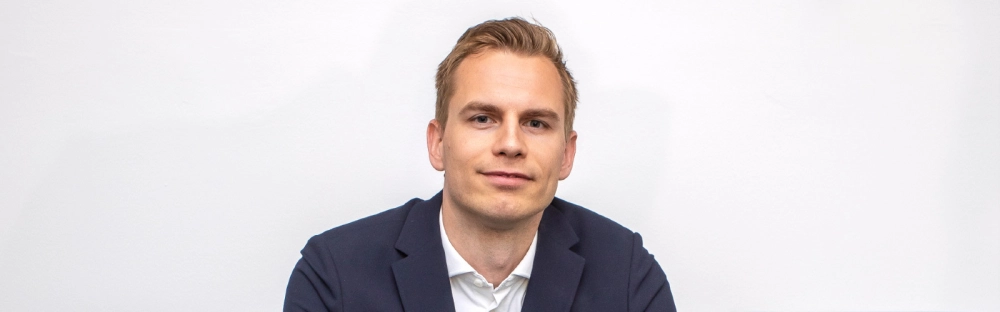 10690a92a5a1-Nicklas-Rasmussen_1600x500.jpg.webp 10690a92a5a1-Nicklas-Rasmussen_1600x500.jpg.webp