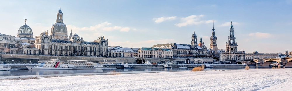 4e19c269f62f-Headerbild_Business_Breakfast_Arbeitsrecht_1600x500.jpg.webp 4e19c269f62f-Headerbild_Business_Breakfast_Arbeitsrecht_1600x500.jpg.webp