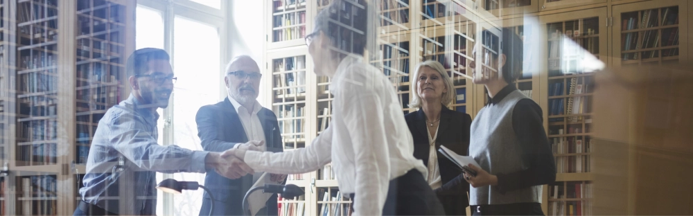 9b941376ed83-Headerbild_Webinar_Arbeitsrecht_1600x500.jpg.webp 9b941376ed83-Headerbild_Webinar_Arbeitsrecht_1600x500.jpg.webp