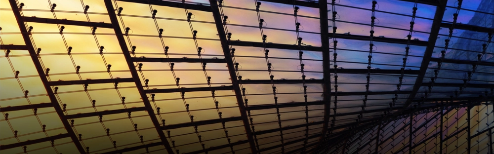 430197cadea4-Glass-roof-modern-colorful-sky-header-1600x700.jpg.webp