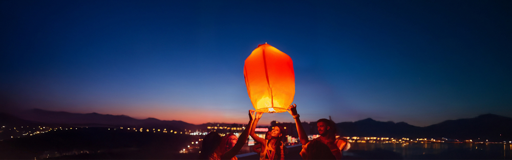 f039955abe4c-GREETINGS-LANTERNS-1600X500PX.jpg f039955abe4c-GREETINGS-LANTERNS-1600X500PX.jpg