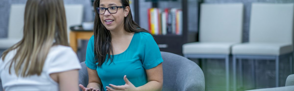 cb50ed949c8e-payroll-people-discussing.jpg cb50ed949c8e-payroll-people-discussing.jpg