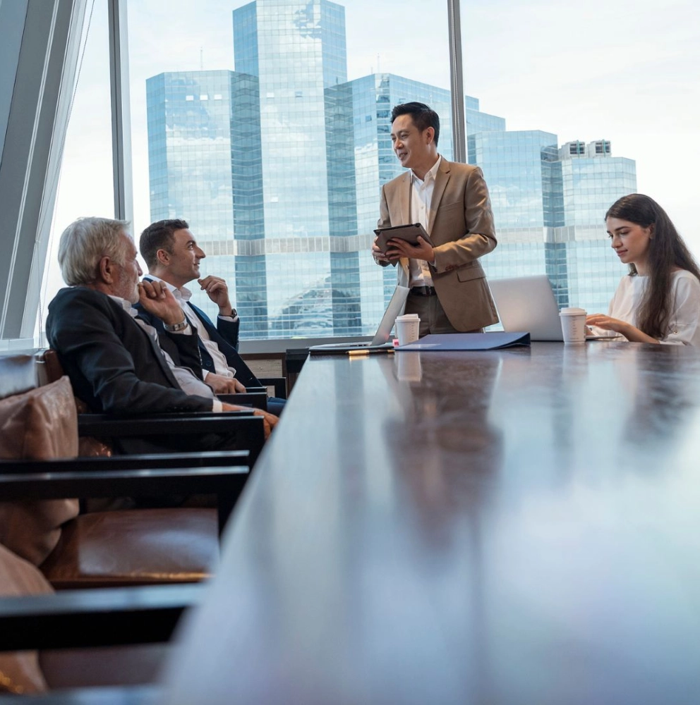 boards, audit and risk committees and leadership teams discussing risk consulting