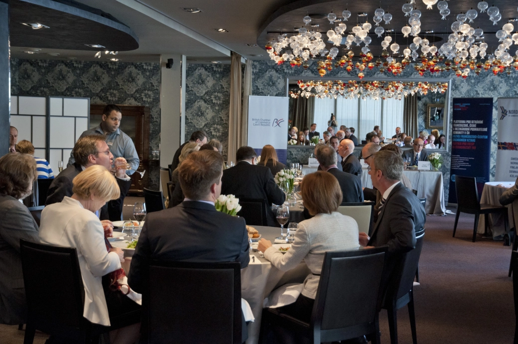 foto Debatní oběd FCOK