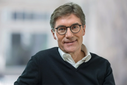 Peter May_300 dpi.jpg