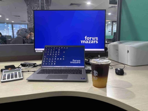 曽根さん撮影① Malaysia Office.jpg