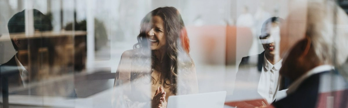 colleghi scherzano tra loro