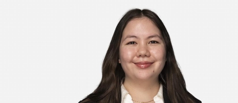 Associate Jona Marie Esmena Sundfær