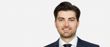 Senior Associate Moritz Holzer