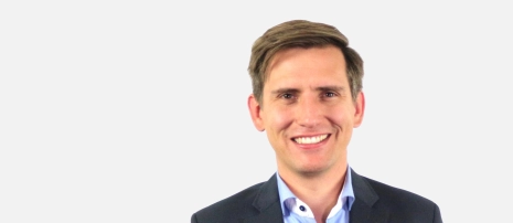 Manager - Financial Services Phillip Du Plooy