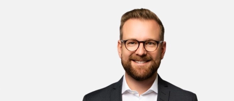 Salary Partner Christopher Grawe