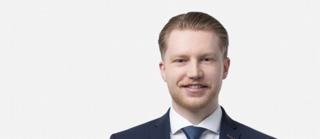 Associate Niklas Udo Karstens