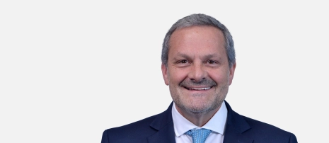 Socio Principal Rubén López