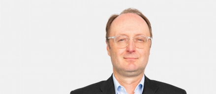 Associé Matthew Brown